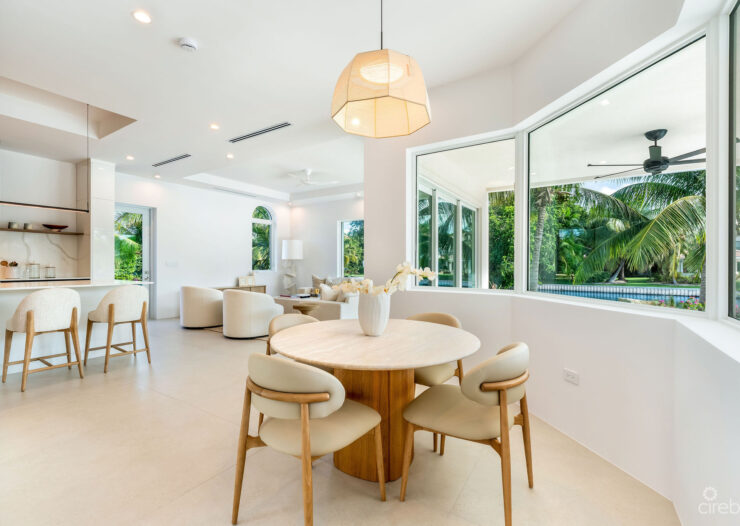 95 BIRD | A REIMAGINED WATERFRONT ESTATE