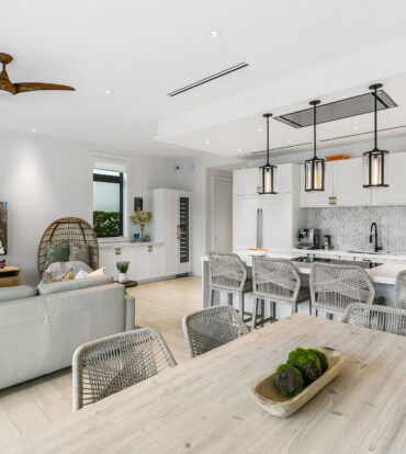 OLEA 106, CANAL FRONT 3 BED DUPLEX