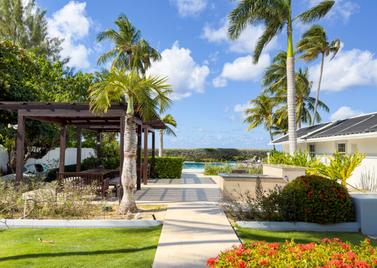BEACHFRONT CONDO ISLAND PINE VILLAS