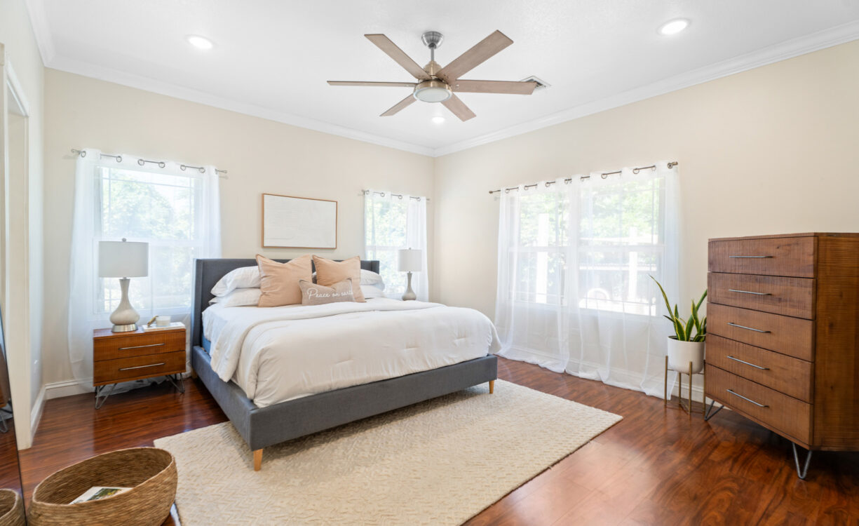 ORCHID HEIGHTS 32, MIDSUMMER DRIVE HOME
