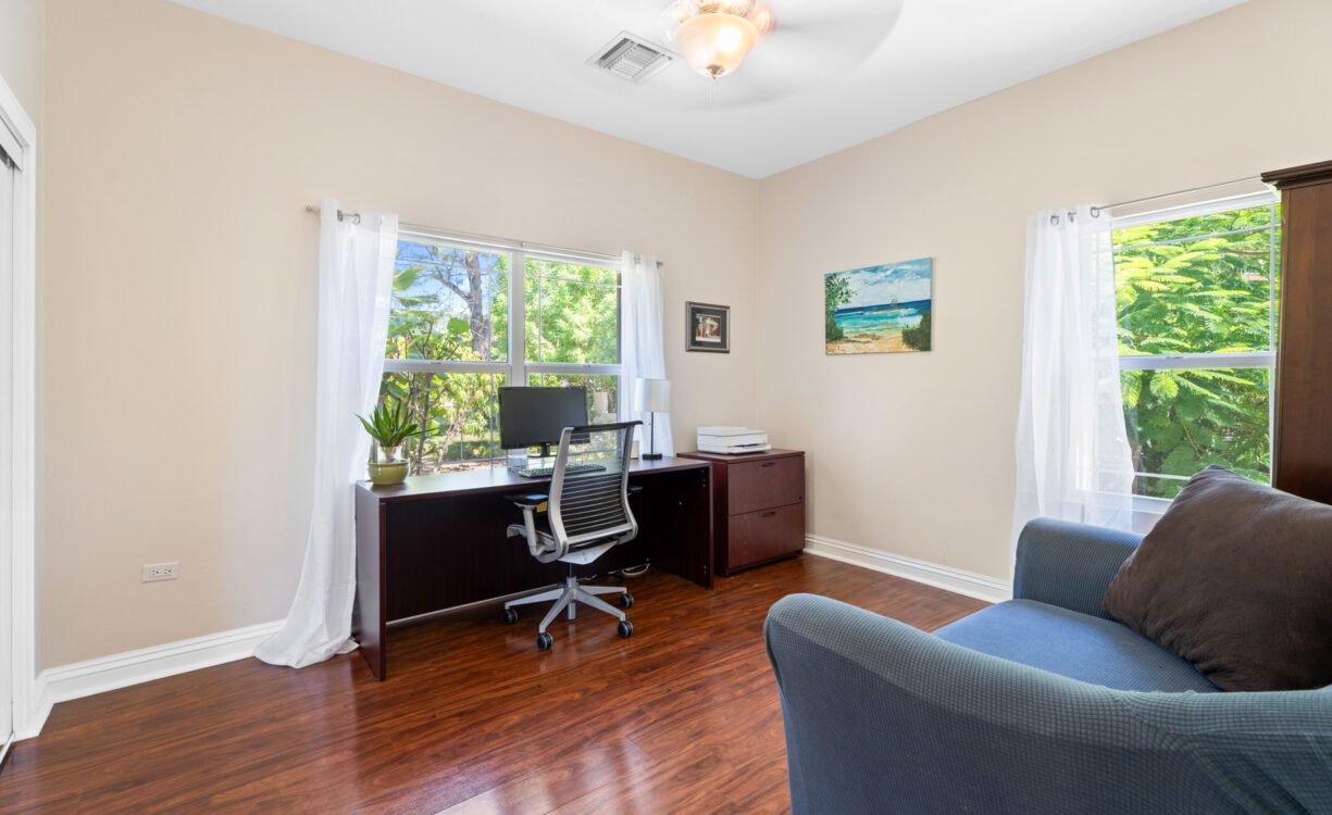 ORCHID HEIGHTS 32, MIDSUMMER DRIVE HOME