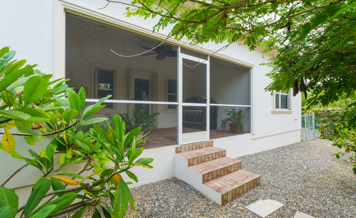 ORCHID HEIGHTS 32, MIDSUMMER DRIVE HOME