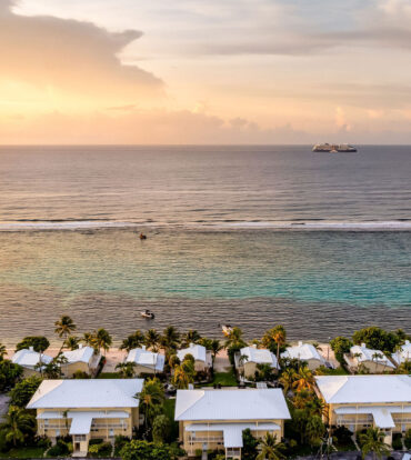 CARIBBEAN PARADISE 8, BEACHFRONT VILLA