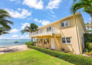 Caribbean Paradise 8, 3 Bed + Den Beachfront Villa