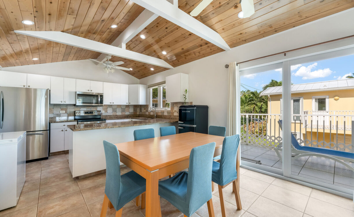 CARIBBEAN PARADISE 8, BEACHFRONT VILLA