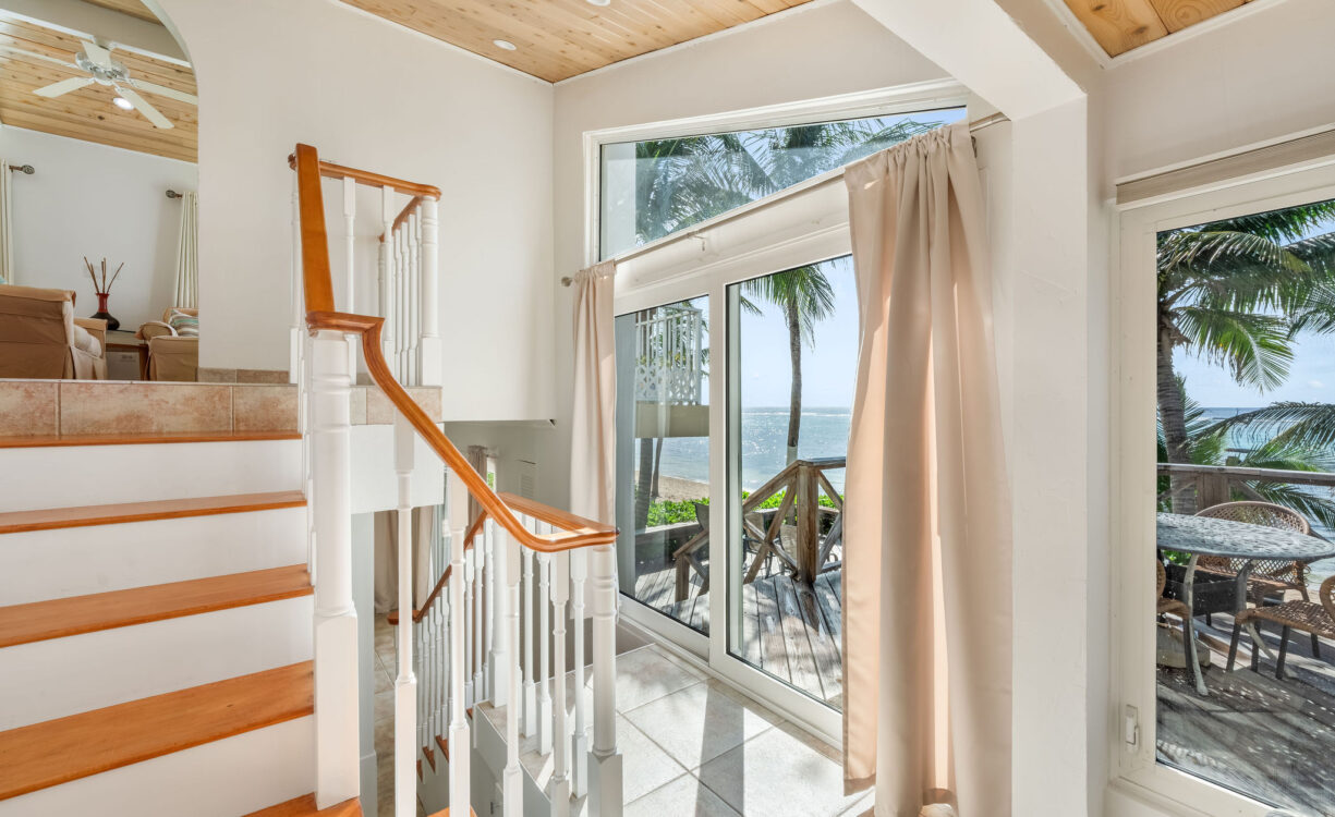 CARIBBEAN PARADISE 8, BEACHFRONT VILLA
