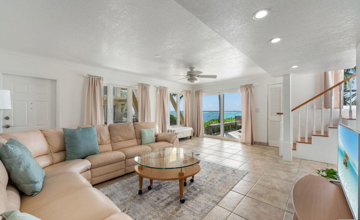 CARIBBEAN PARADISE 8, BEACHFRONT VILLA