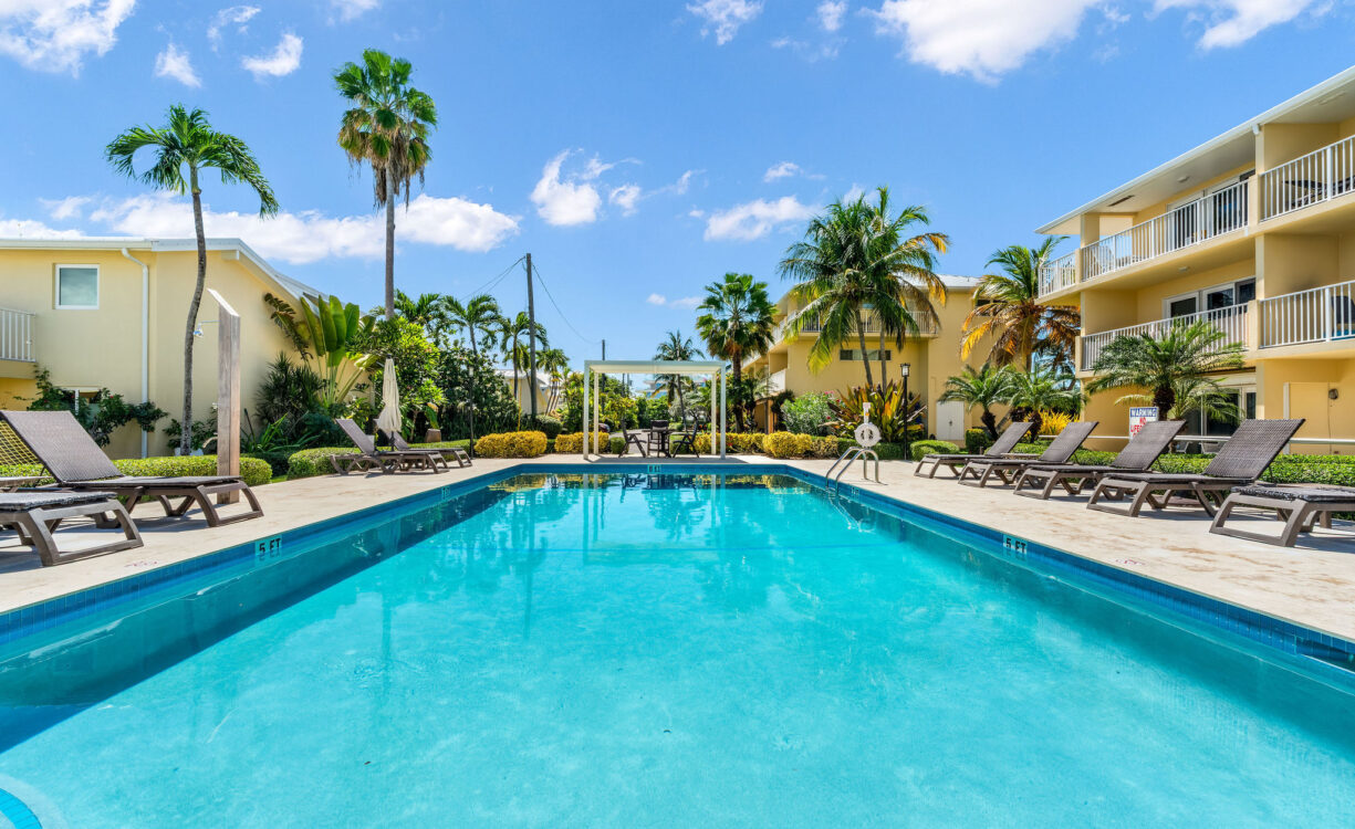 CARIBBEAN PARADISE 8, BEACHFRONT VILLA