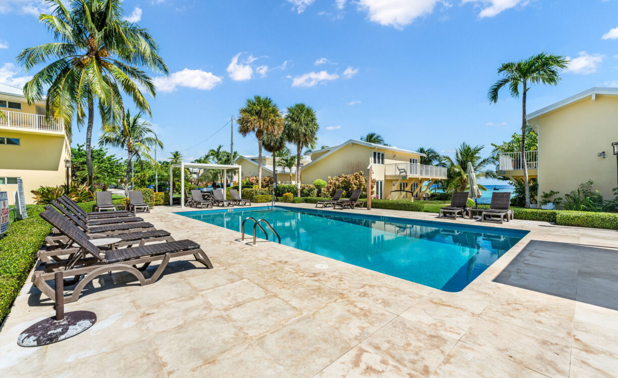 CARIBBEAN PARADISE 8, BEACHFRONT VILLA