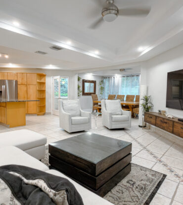 POINSETTIA CONDO SEVEN MILE BEACH