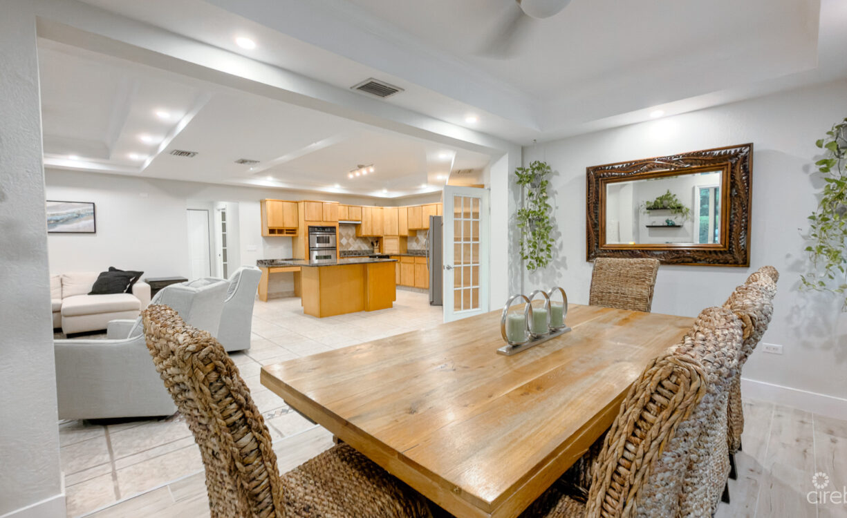 POINSETTIA CONDO SEVEN MILE BEACH