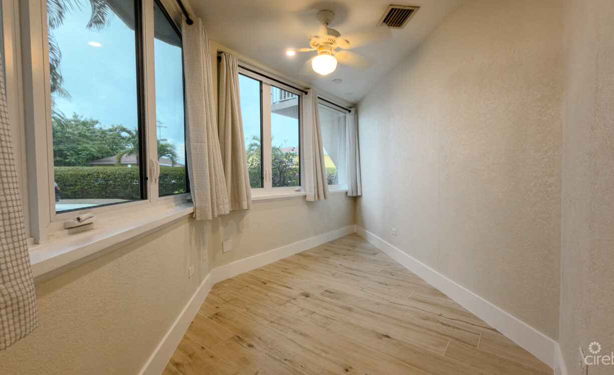 POINSETTIA CONDO SEVEN MILE BEACH