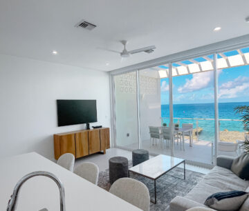 SUNSET POINT TOP FLOOR OCEANFRONT
