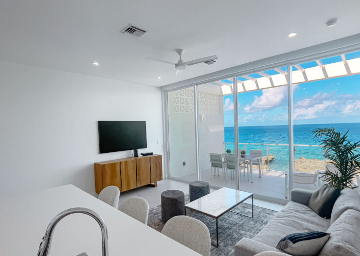 SUNSET POINT TOP FLOOR OCEANFRONT