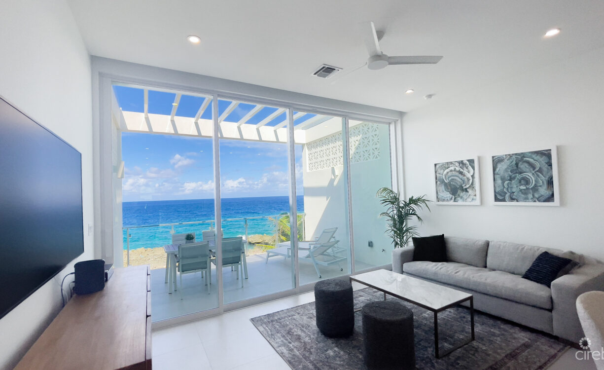SUNSET POINT TOP FLOOR OCEANFRONT