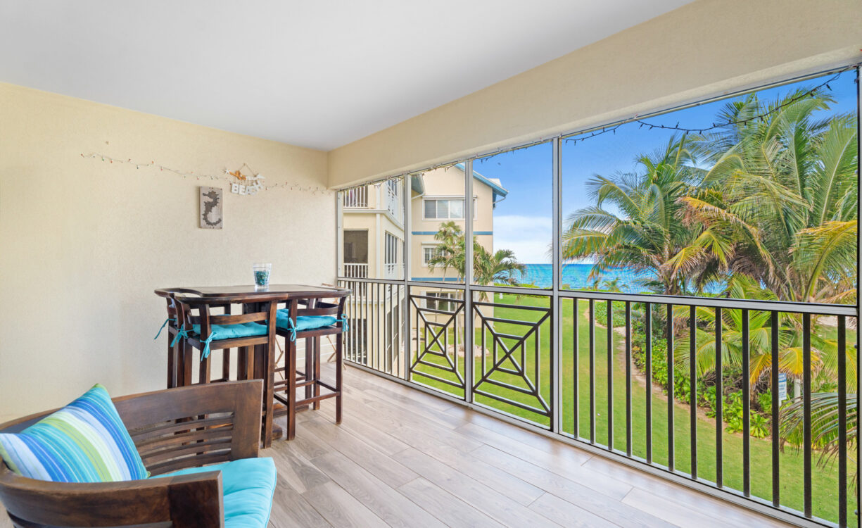 THE RETREAT 12, RUM POINT CONDO WITH BEACH VIEW