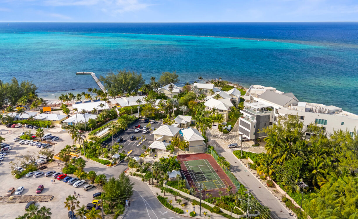 THE RETREAT 12, RUM POINT CONDO WITH BEACH VIEW