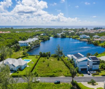THE LAKES 0.38 ACRE, FLOOR PLANS INCLUDED
