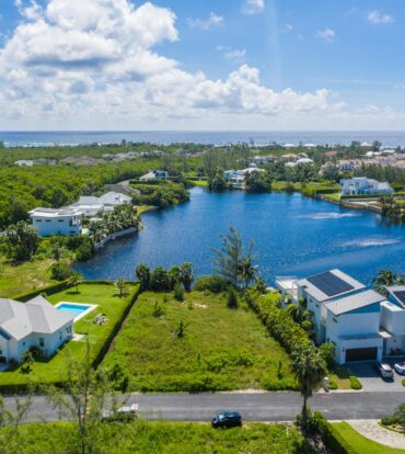THE LAKES 0.38 ACRE, FLOOR PLANS INCLUDED
