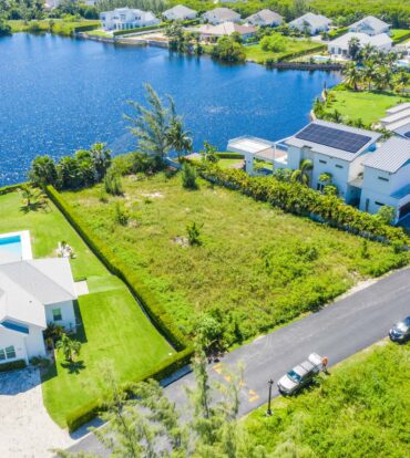 THE LAKES 0.38 ACRE, FLOOR PLANS INCLUDED