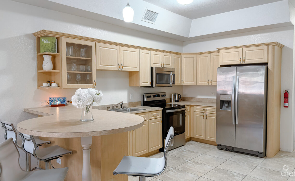 CREST PALMS TOWNHOUSE