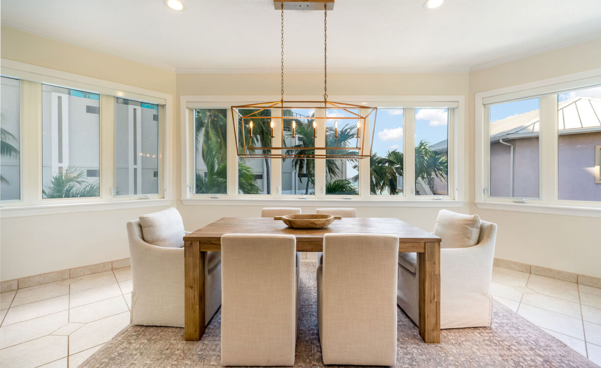 POINSETTIA PENTHOUSE B7, SEVEN MILE CORRIDOR