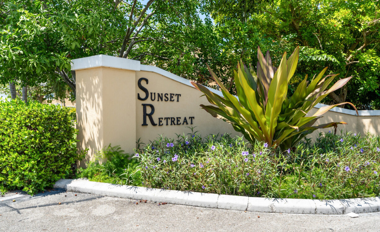 SUNSET RETREAT 40, GEORGE TOWN CONDO