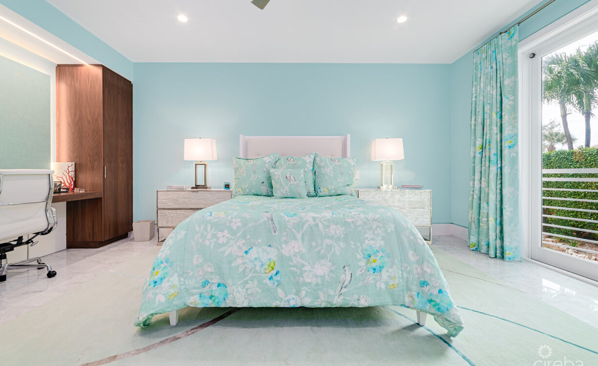 LUXURY SEVEN MILE BEACH CONDO - MANDALAY UNIT ONE
