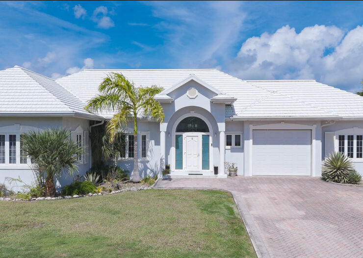GOVERNORS HARBOUR CANAL FRONT FAMILY HOME