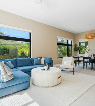 BLUE PALMS 3, WEST BAY END UNIT