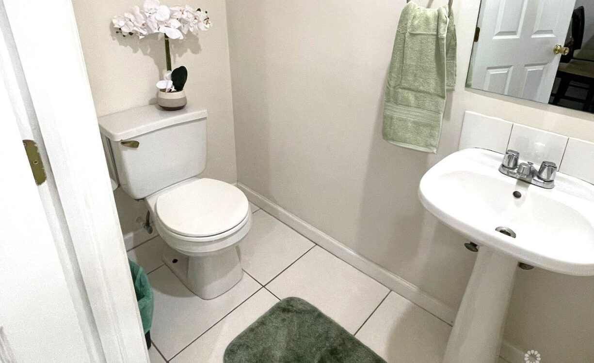2 BED 2.5 BATH END UNIT - HOPE SPRINGS - GEORGE TOWN