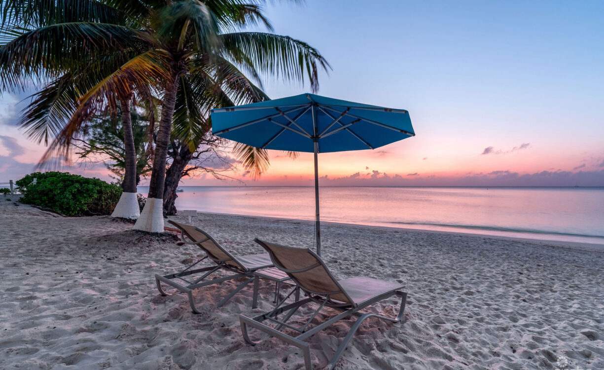 BEACHFRONT BLISS AT CAYMAN CLUB | SEVEN MILE BEACH