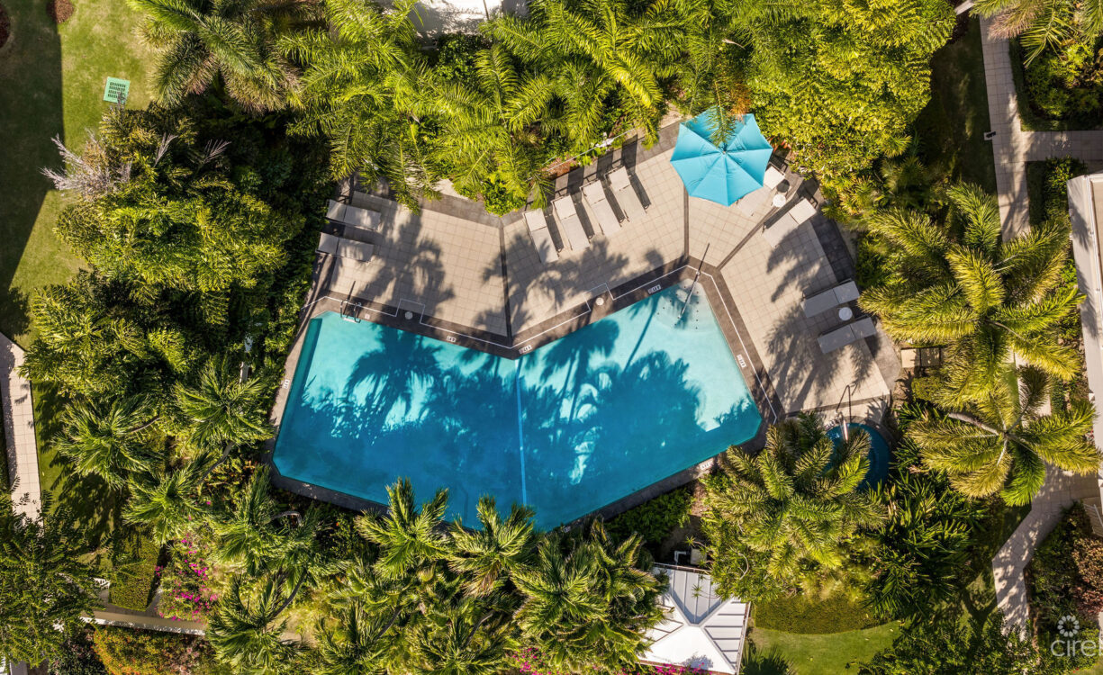 BEACHFRONT BLISS AT CAYMAN CLUB | SEVEN MILE BEACH