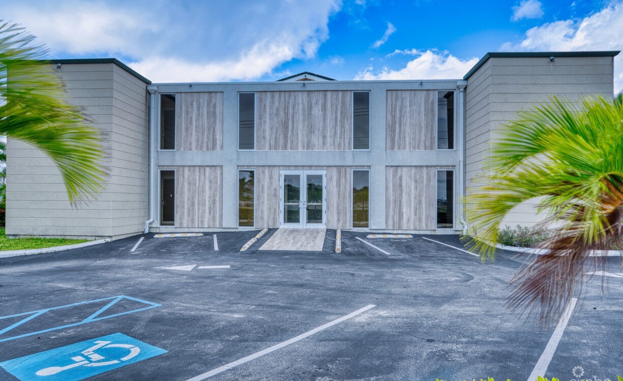 PROFESSIONAL OFFICE SUITE AT PALM GROVE