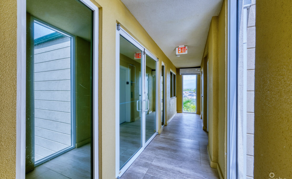PROFESSIONAL OFFICE SUITE AT PALM GROVE
