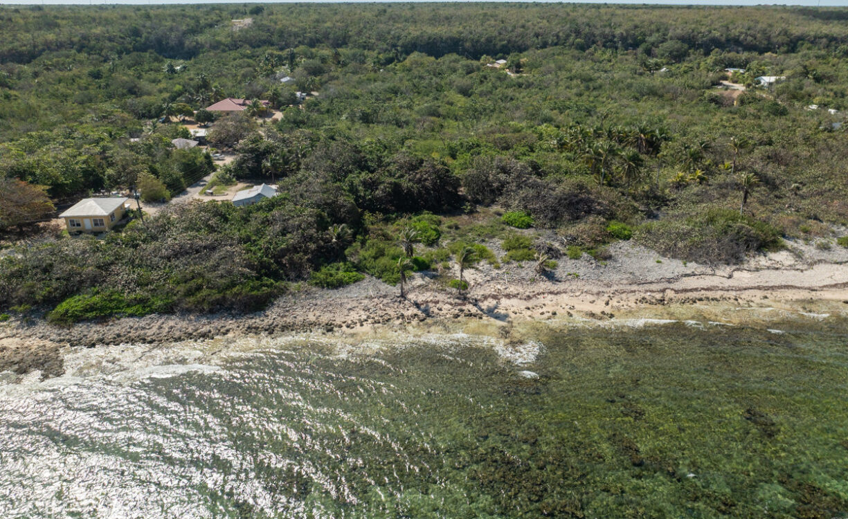 2.75 ACRES OF BEACH FRONT LAND ON THE NORTH COAST CAYMAN BRAC