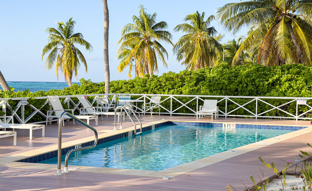 CONCH CLUB COTTAGE-LITTLE CAYMAN