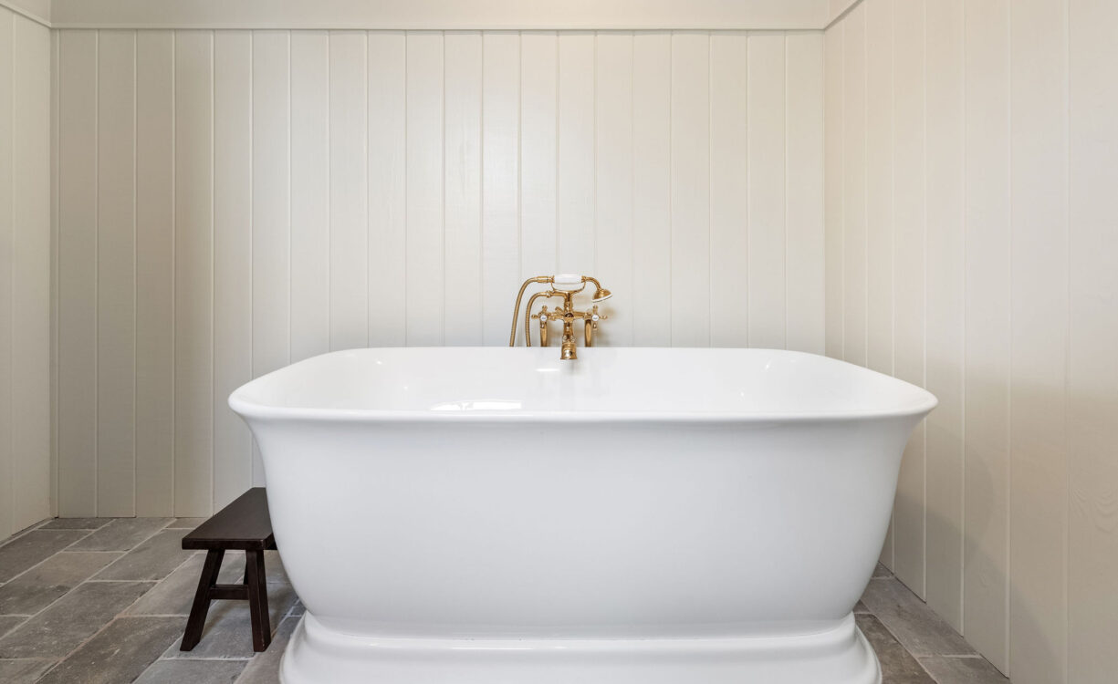 ANDREW DRIVE 269. SNUG HARBOUR HOME