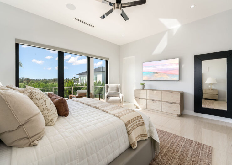 CRYSTAL HARBOUR CANAL FRONT HOME