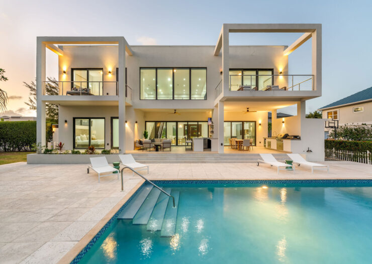 CRYSTAL HARBOUR CANAL FRONT HOME