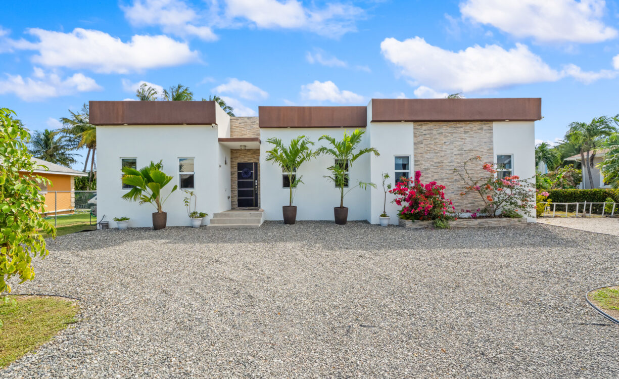 594 PROSPECT DRIVE HOME