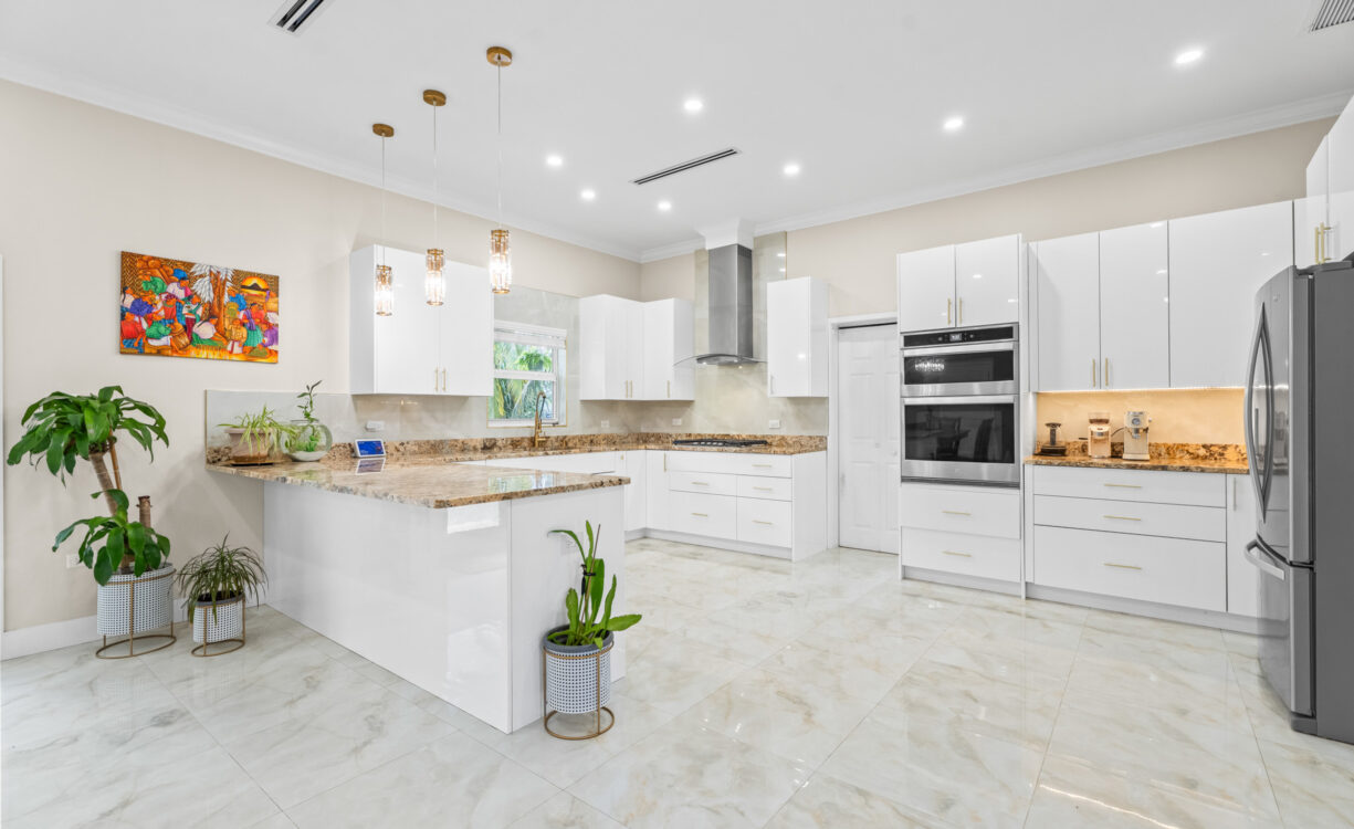 594 PROSPECT DRIVE HOME