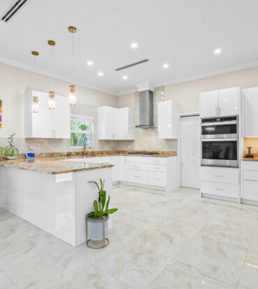 594 PROSPECT DRIVE HOME