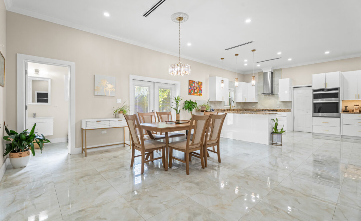 594 PROSPECT DRIVE HOME