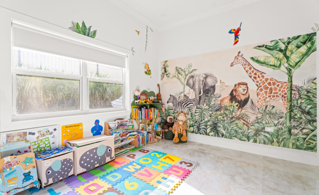 594 PROSPECT DRIVE HOME