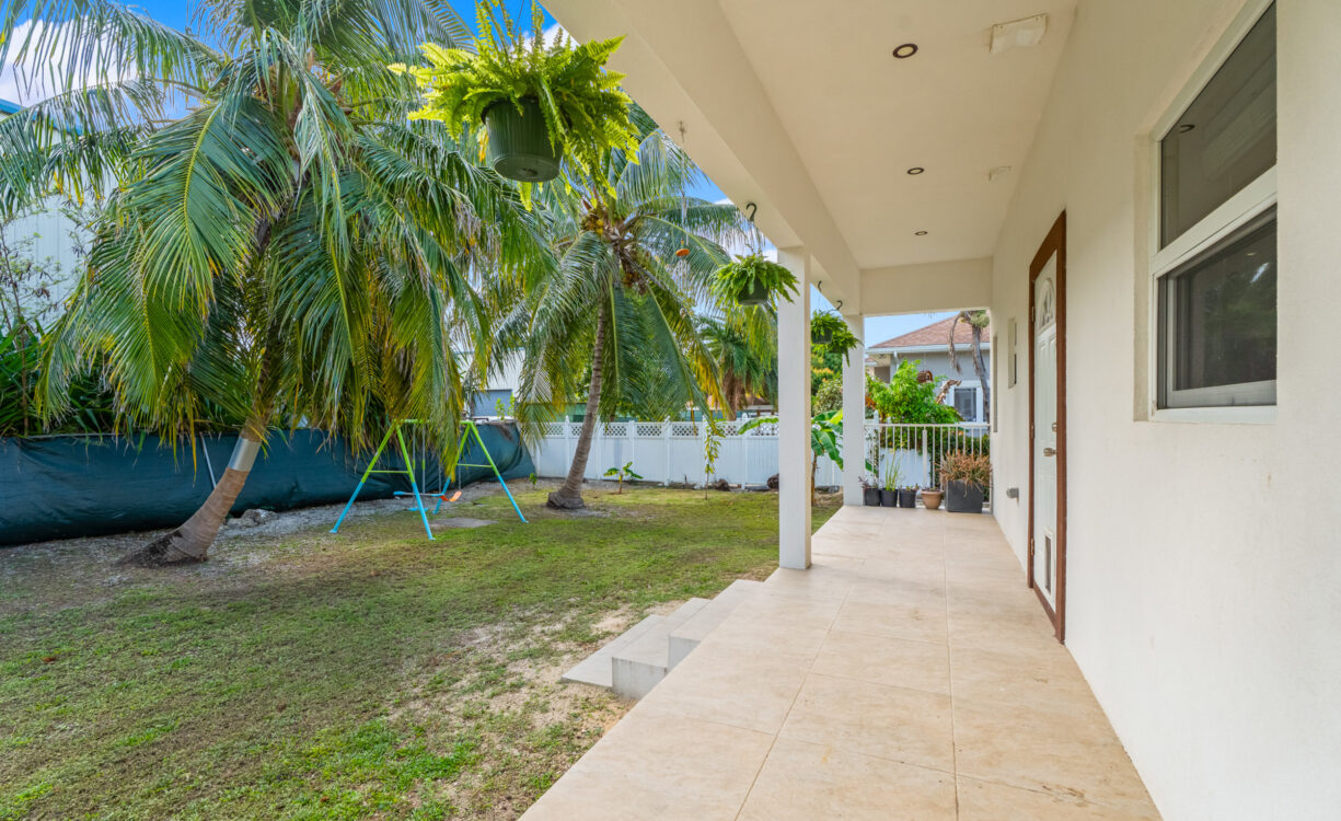594 PROSPECT DRIVE HOME