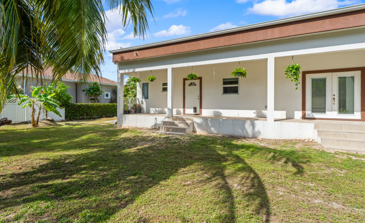 594 PROSPECT DRIVE HOME