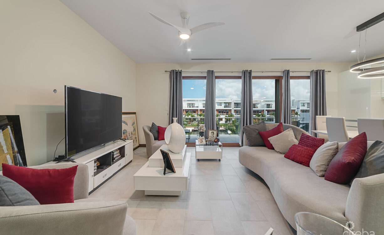 BEAUTIFUL ARVIA THREE BEDROOM