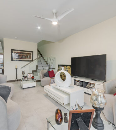 BEAUTIFUL ARVIA THREE BEDROOM