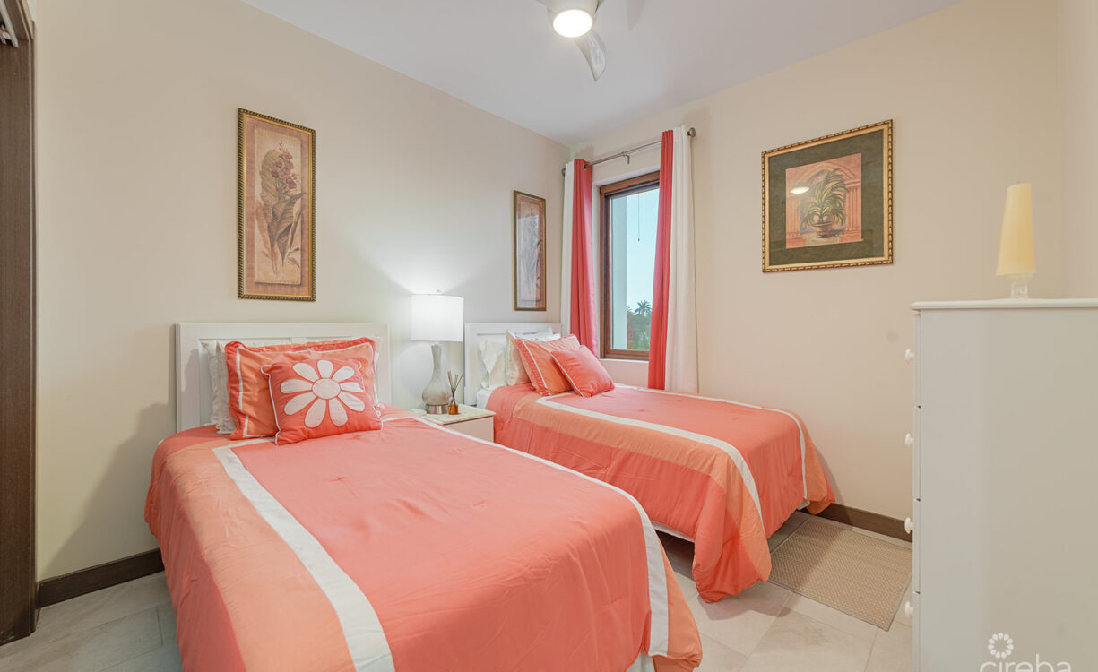 BEAUTIFUL ARVIA THREE BEDROOM